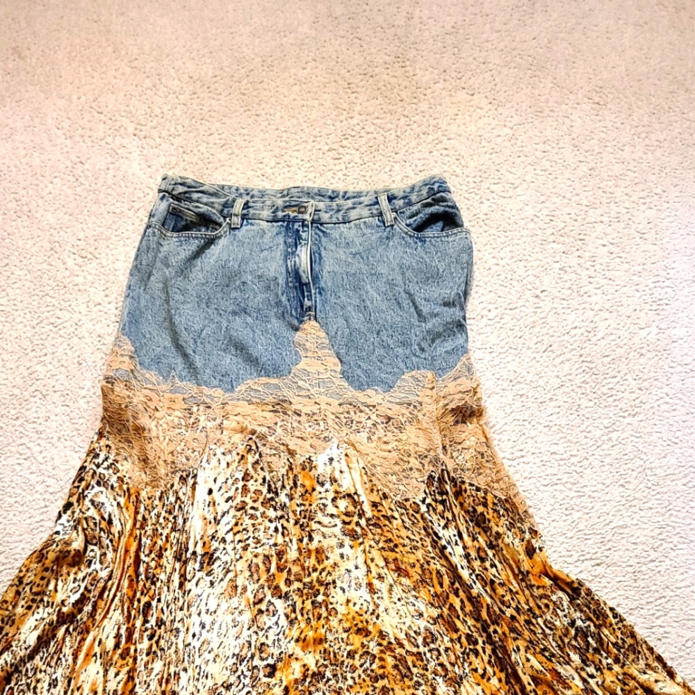 COPY - Newport News Jeanology Shark bite denim/velour skirt. Size 16. Part of s…